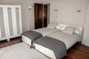 Отель Apartxibi  Бермео